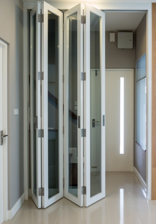 bifold door Mile End, Stepney, E1