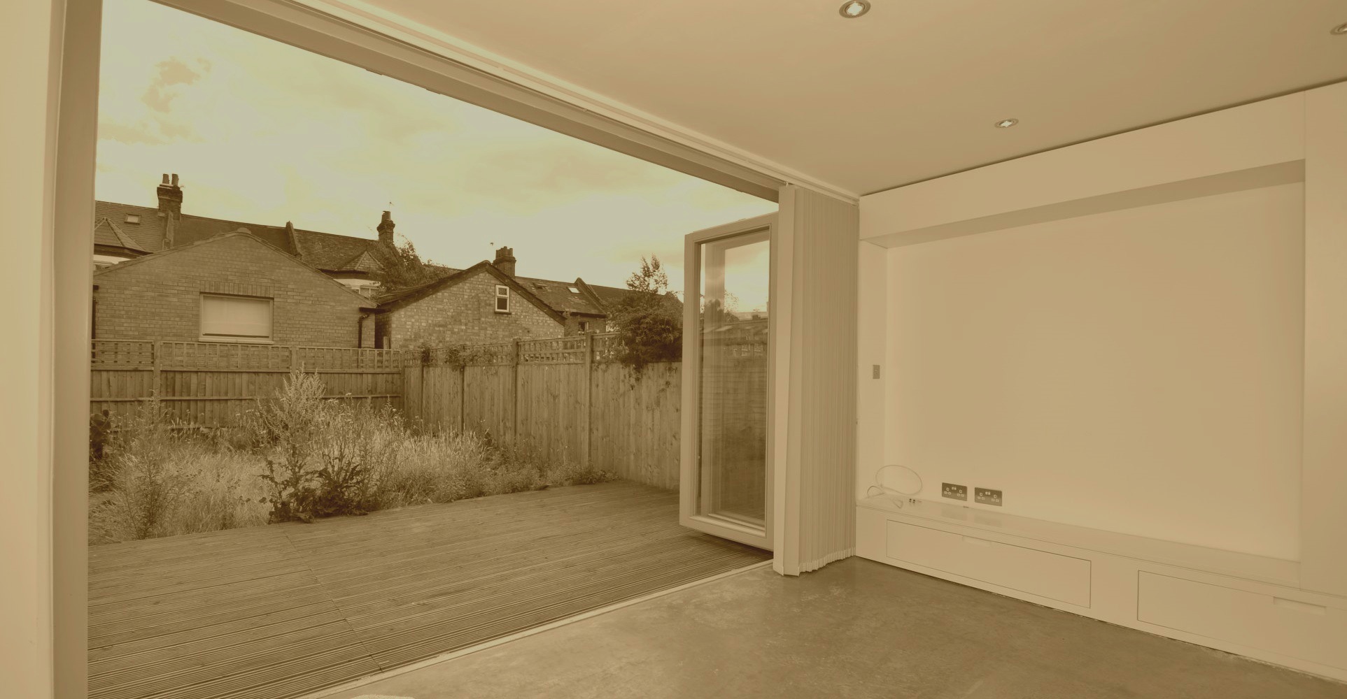 Slider, Glaziers in Mile End, Stepney, E1